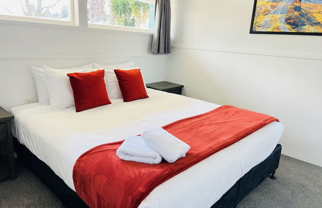 18th Avenue Thermal Motel - Photo 8