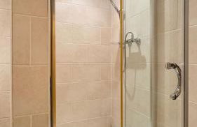 Spacious 2-Bedroom Duplex with Jacuzzi Bath and Free Gated Parking - Foto 12