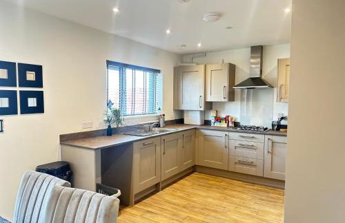 4 Bed House - Sleeps 7 - Pets - Parking - Wifi - Foto 14