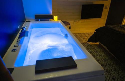 Youmi - Appartement Calme avec Jacuzzi et Clim à 5min de la Comédie, Tram à 200m - Foto 7