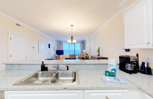 14th-floor oceanfront condo with ocean view pool & hot tub access WiFi & W&D - Foto 11