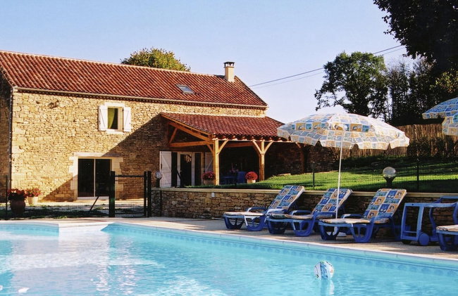 Spacious Holiday Home in Besse With Swimming Pool - Foto 55