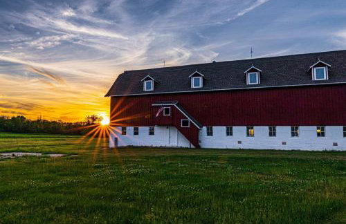 Historic 1868 Farmhouse Kettle Moraine Getaway - Foto 28