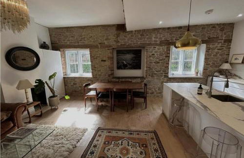 3 Bed Cottage - Sleeps 6 - Pets - Parking - Wifi - Foto 46