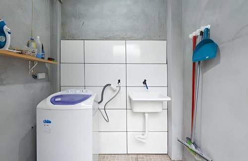 Casa 2 quartos, 6 pessoas, perto da praia, ar condicionado, wi-fi, cozinha completa, lavanderia, - Foto 65