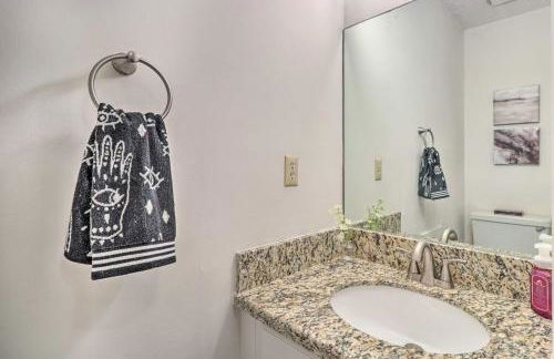 Bryan Home with Deck and Yard about 4 Mi to Texas A and M! - Photo 11