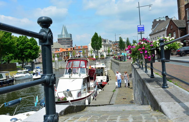 Villa in Maaspark With Lake Views & Sauna - Photo 36