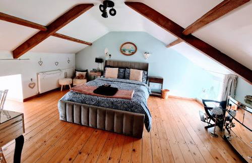 Cute Quirky Cottage - Photo 3