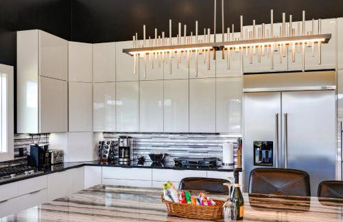 Motorcycle-Themed Home in Spearfish with Hot Tub! - Foto 9