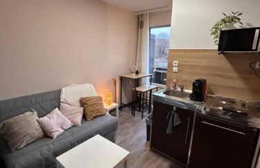 Cosy studio neuf avec balcon - Foto 10