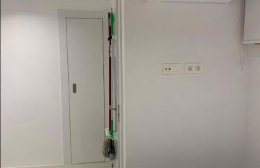 Modern & cozy 1 bedroom apartment in Malasaña - Photo 6