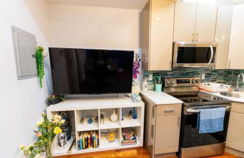 Downtown City Hall near Kimmel Center 2BD Suite - Photo 13