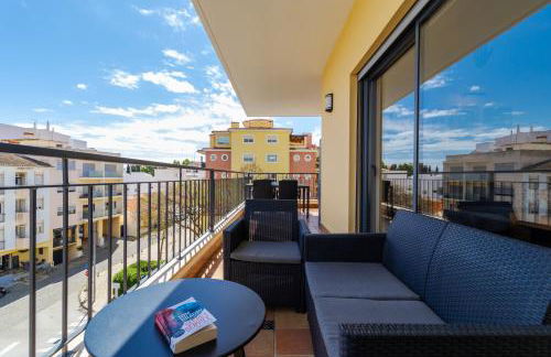 James's Quinta das Palmeiras, spacious 2 bedroom apartment in luxury complex, walking distance to town and beach - Foto 23