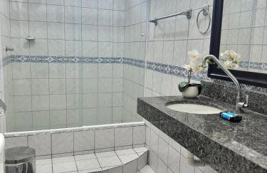 Conforto e sossego próximo à praia - Foto 7