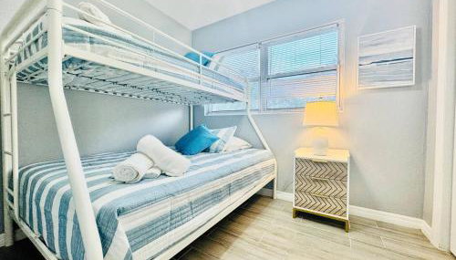 Game Night Ready Lakeland Stay Near Colleges - Foto 5