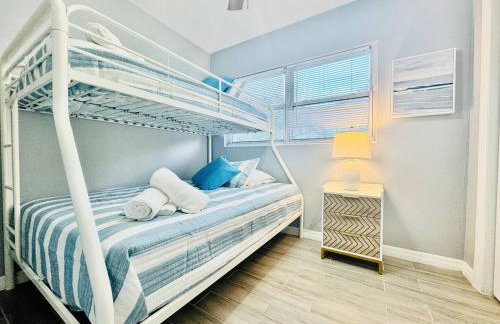 Game Night Ready Lakeland Stay Near Colleges - Foto 5