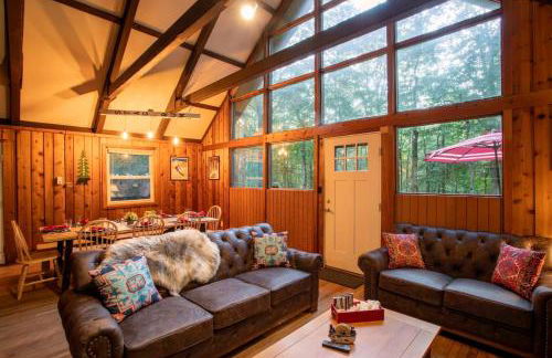 Gorgeous Chalet in the Poconos w/ Hot Tub! - Foto 11