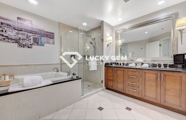 Lucky Gem Penthouse Suites at MGM Signature - Photo 79