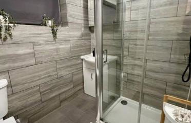 Luxury Modern Comfy 3BR House Contractors Family - Foto 42