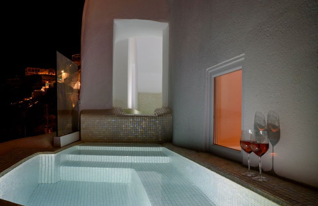 Nefeles Luxury Suites - Photo 73