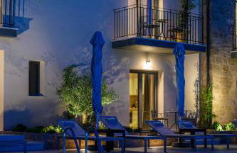 Kannas Mani Luxury Suites -Adults Friendly 14 Plus - Photo 16