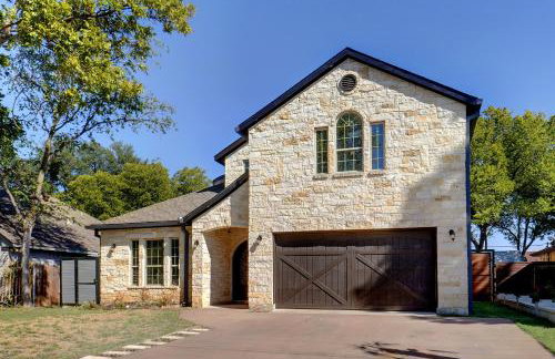 GORGEOUS 5-bd 4ba w Pool, Hot Tub, 2 kitchens, & Game Room Near Dallas Airports! - Foto 19