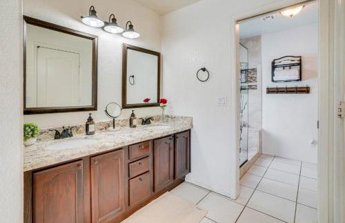 Lakefront Home with Outdoor Oasis in Glendale! - Foto 17