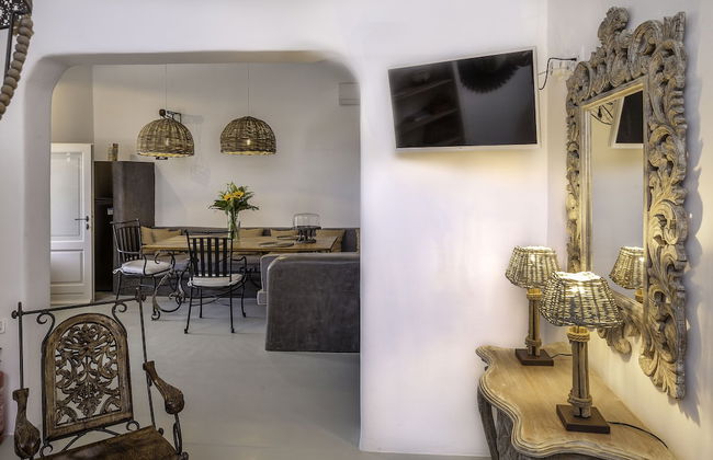 Rock Villas - Emporio | Pool, Jacuzzi, Castle View - Foto 11