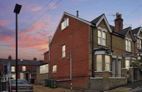 Captain's Quarters - Heart of Cowes - sleeps 11 - Foto 13