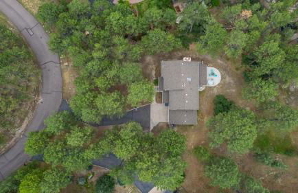 Spacious Comfort in Scenic Monument - Foto 67