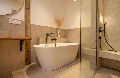 Relax In A Thatched Barn With A Sauna - Photo 16