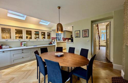 Impressive 5BR family home in Leafy - Foto 6