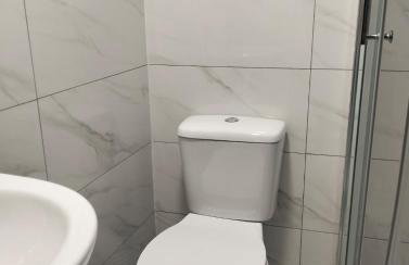 Modern 3-bed Serviced Appartement - Milnsbridge - Foto 3