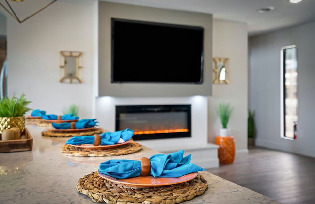 Luxury Lakehouse - Photo 54