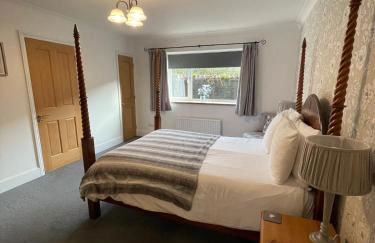 Leigh Holt, with games room nr Shepton Mallet, Somerset - Foto 28