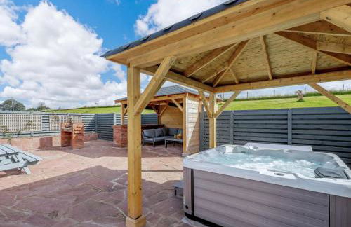 Westertonhill Newbuild Lodges with Private Hot Tub Hire Available - Foto 32