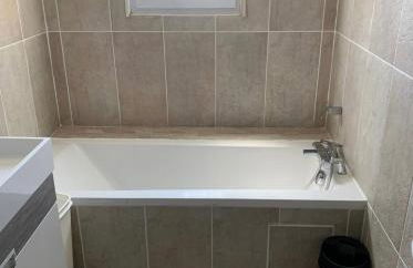 Plain pied climatisé piscine idéalement situé - Foto 26