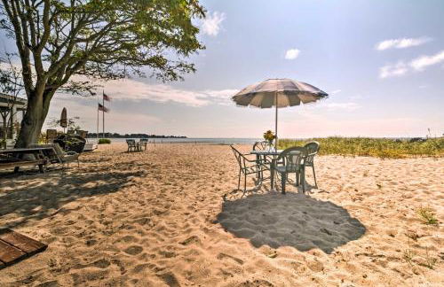 Beachfront Connecticut Retreat with Views! - Foto 31