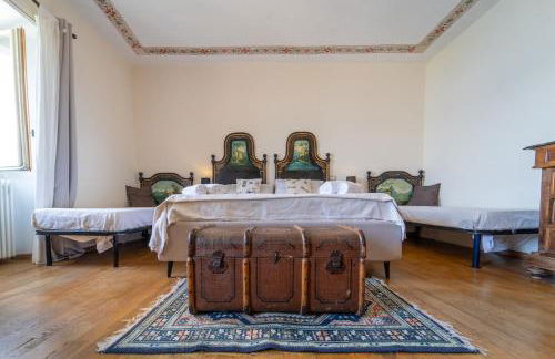 Vintage Home in the hamlet with lake view - Photo 19