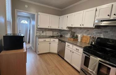 Charming Townhome in Federal Hill - Photo 22