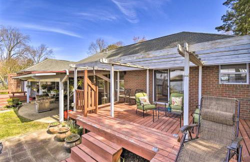 Gloucester Retreat with Backyard Oasis and Pier! - Foto 28