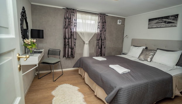 BnB Apartment 1 Nice & Cozy"central 2 Rooms by Berti - Foto 2, Camera