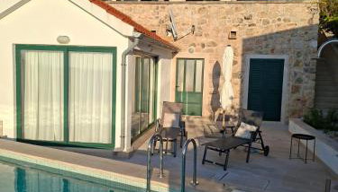 Ferienhaus mit Pool und Meerzugang - Foto 4