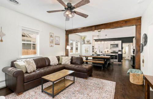 Windsor Farmhouse Family Fun, Yard and Fireplace - Foto 6