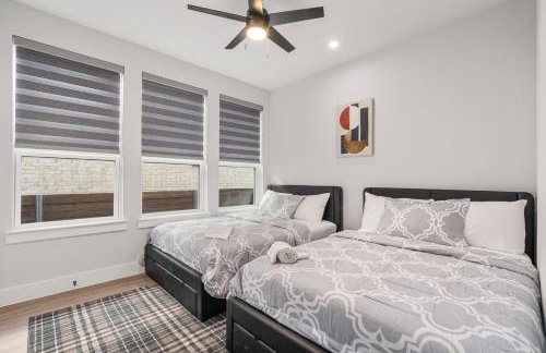 Luxurious Newly Built 5 BR 6 Bath Home w/ Rooftop - Foto 11