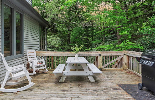 Harmony Ridge by Avantstay Fireplace, Large Deck & Forest Views - Foto 4