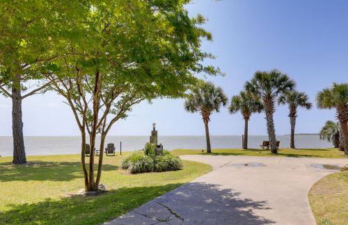 Waterfront Crystal Coast Vacation Rental with Deck! - Foto 21