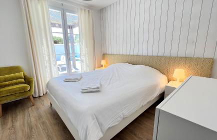 Superbe villa entièrement rénovée avec piscine à proximité de la plage - Foto 11