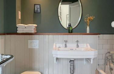 Starnash Farmhouse Holiday Home - Foto 16