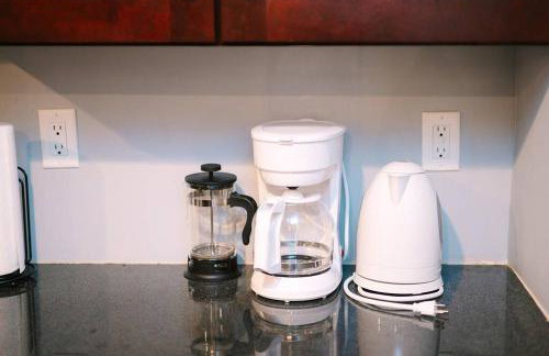 High-Speed Internet - Parking - Washer & Dryer - Foto 17